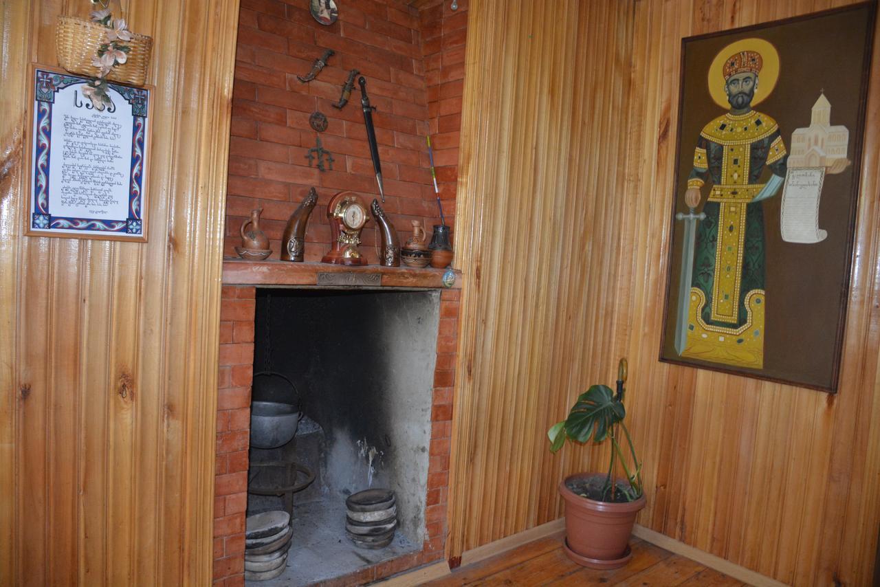 Friends House Ξενοδοχείο Κουτάισι Εξωτερικό φωτογραφία