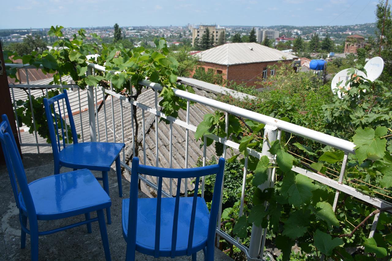 Friends House Ξενοδοχείο Κουτάισι Εξωτερικό φωτογραφία